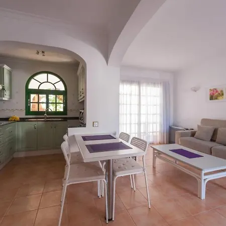 Duplex Con Jardin Y Buenas Vistas